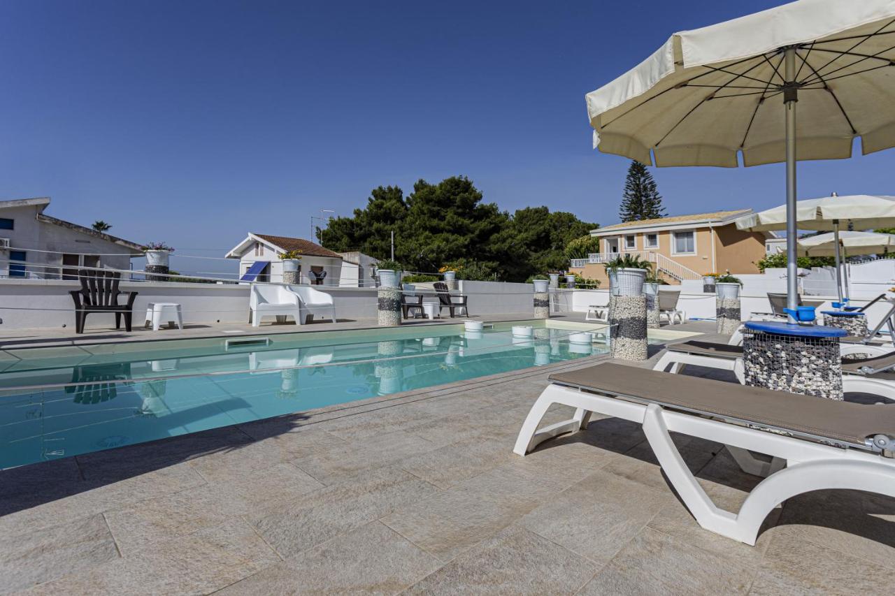 Small Luxury Apartments Pool And Sea View - Stella Del Mare Fontane Bianche Exteriör bild